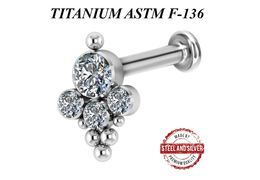 Лабрет из титана с кластером Swarovski