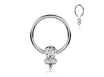 Кольцо с декоративным кластером